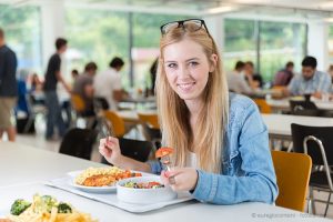 Essen in der Kantine